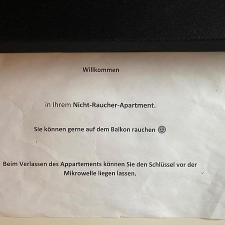 Zwei Zimmer Appartment Mit Balkon Und Stellplatz Voll Moebliert Trier Bagian luar foto