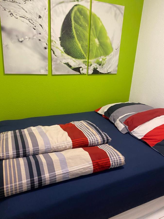 Zwei Zimmer Appartment Mit Balkon Und Stellplatz Voll Moebliert Trier Bagian luar foto