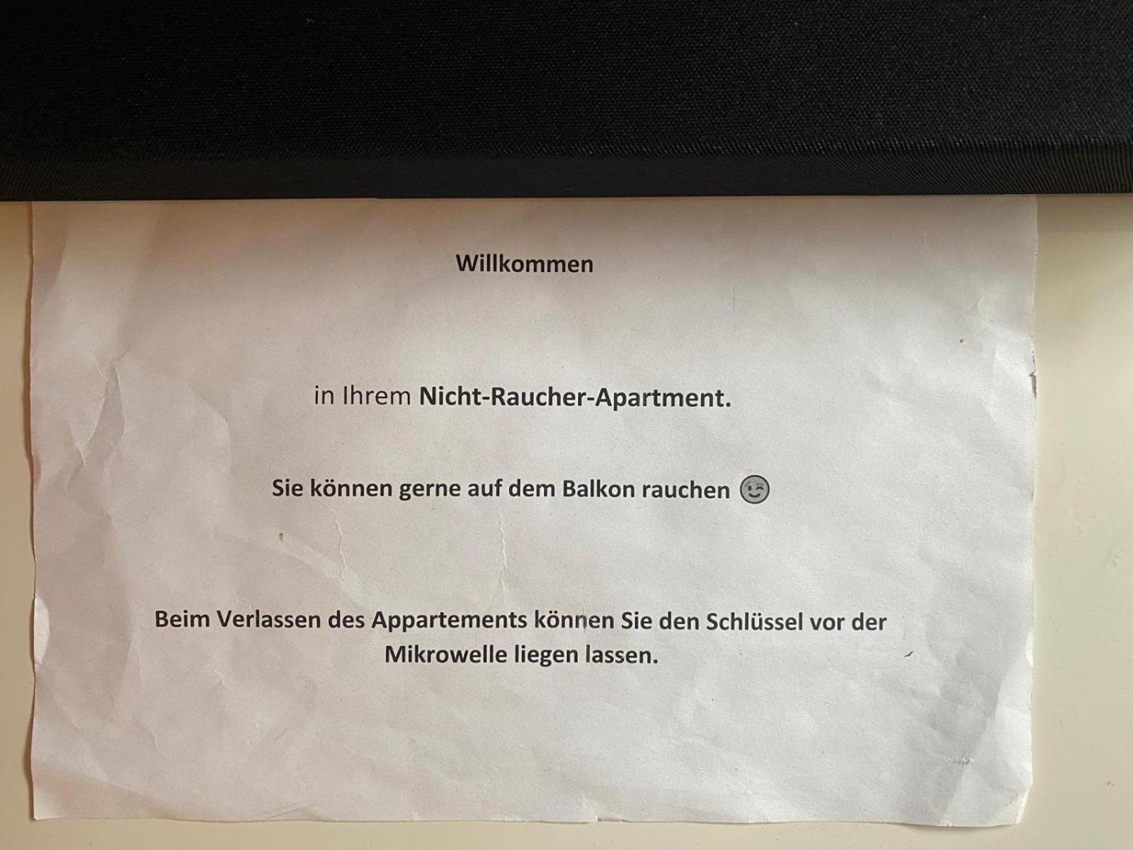 Zwei Zimmer Appartment Mit Balkon Und Stellplatz Voll Moebliert Trier Bagian luar foto