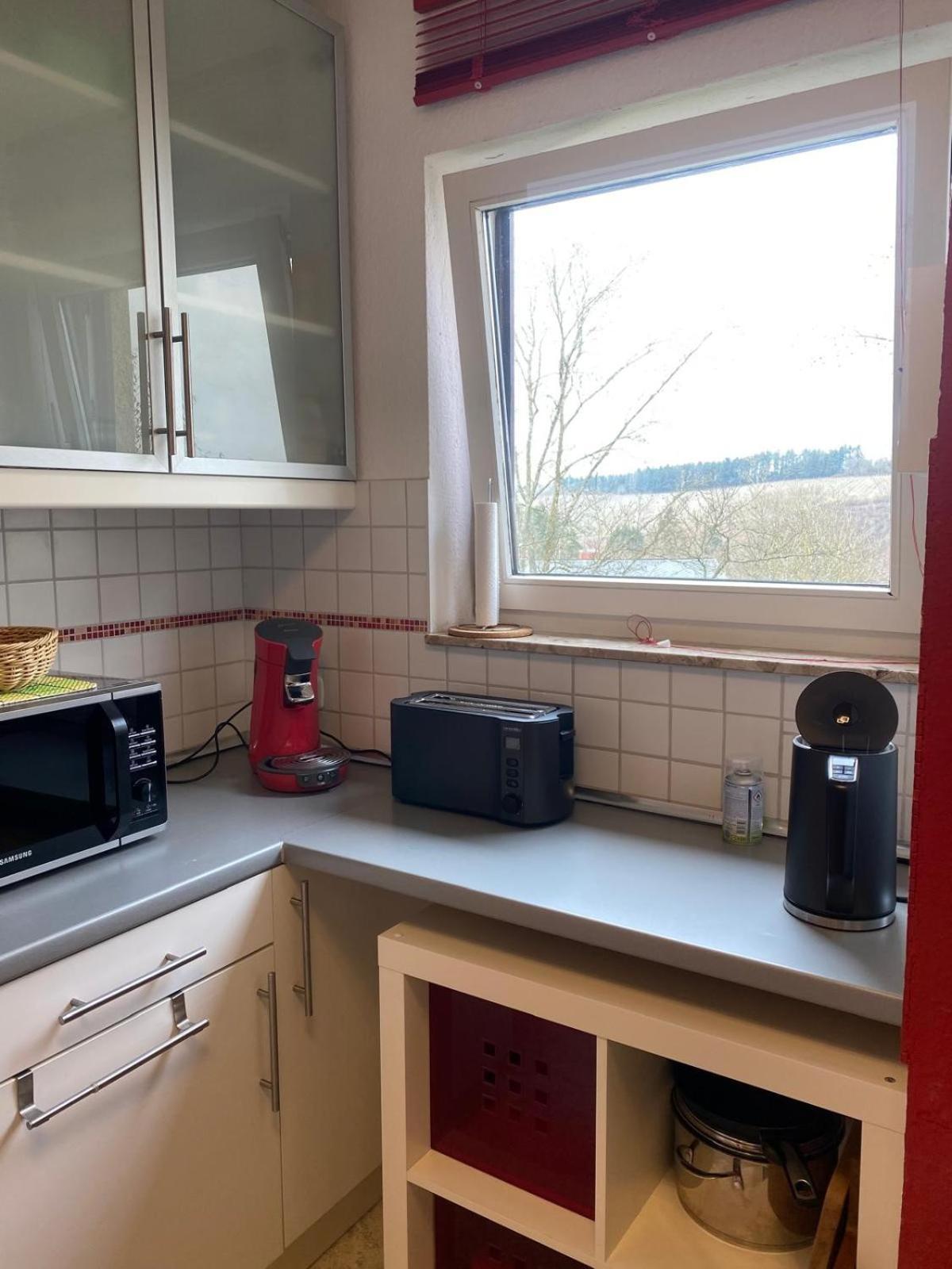 Zwei Zimmer Appartment Mit Balkon Und Stellplatz Voll Moebliert Trier Bagian luar foto